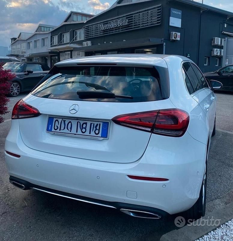 Usata Mercedes A180 Business 116 CV (85 kW) 2021 Bianco Berlina