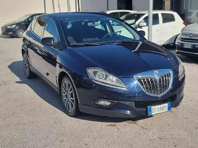 Usata Lancia Delta 120 CV (88 kW) 2009 Blu Utilitaria