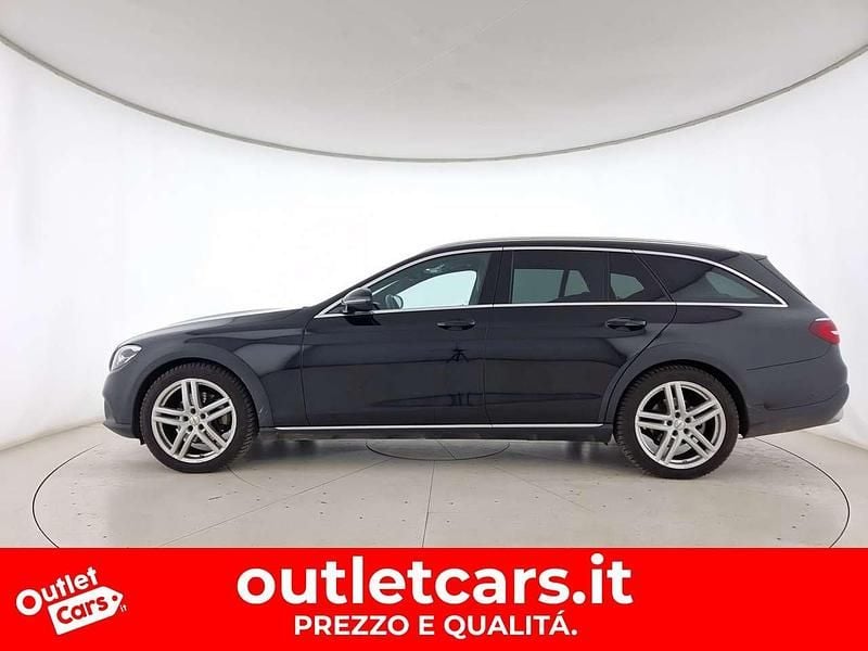 Usata Mercedes E220 All-Terrain Business 194 CV (142 kW) 2022 Nero ossidiana Station wagon