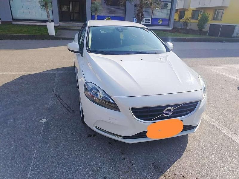 Usata Volvo V40 115 CV (84 kW) 2014 Bianco Berlina