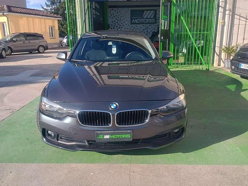 Usata BMW 318 116 CV (85 kW) 2016 Grigio Station wagon