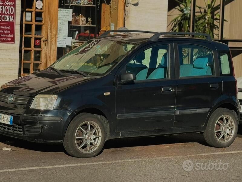 Nero Usata 2004 Fiat Panda Due volumi | 1250 € (Super prezzo) - Immagine 1/4