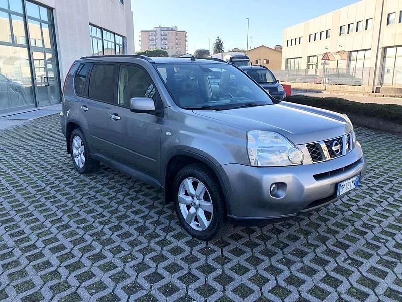 Grigio Usata 2008 Nissan X-Trail SUV | 6400 € (Buon prezzo) - Immagine 1/4