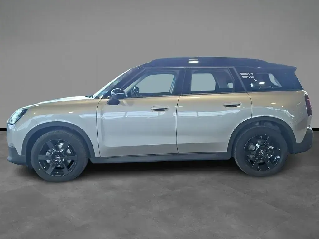 Usata Mini Countryman Classic 150 CV (110 kW) 2025 Argento / metallizzato SUV
