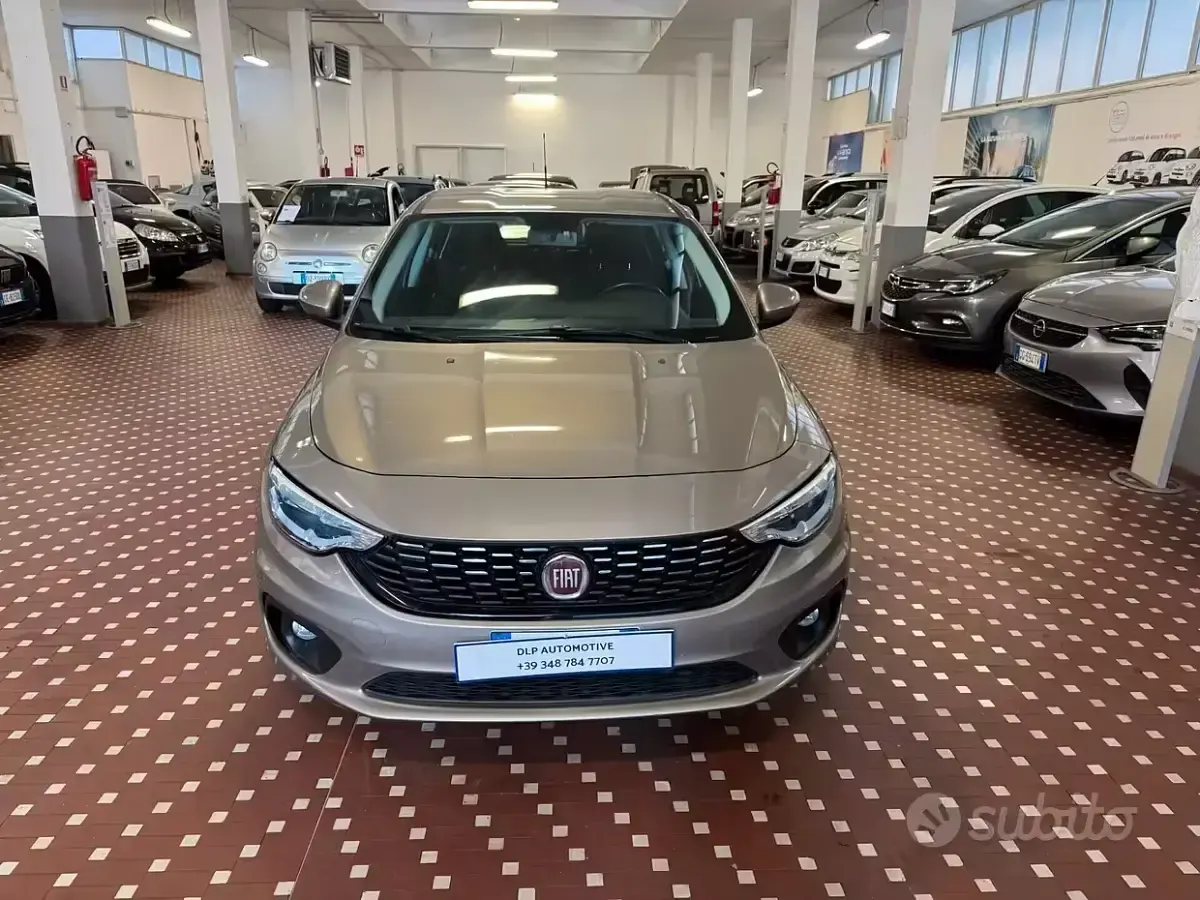 Usata Fiat Tipo Easy 95 CV (69 kW) 2017 Beige Berlina
