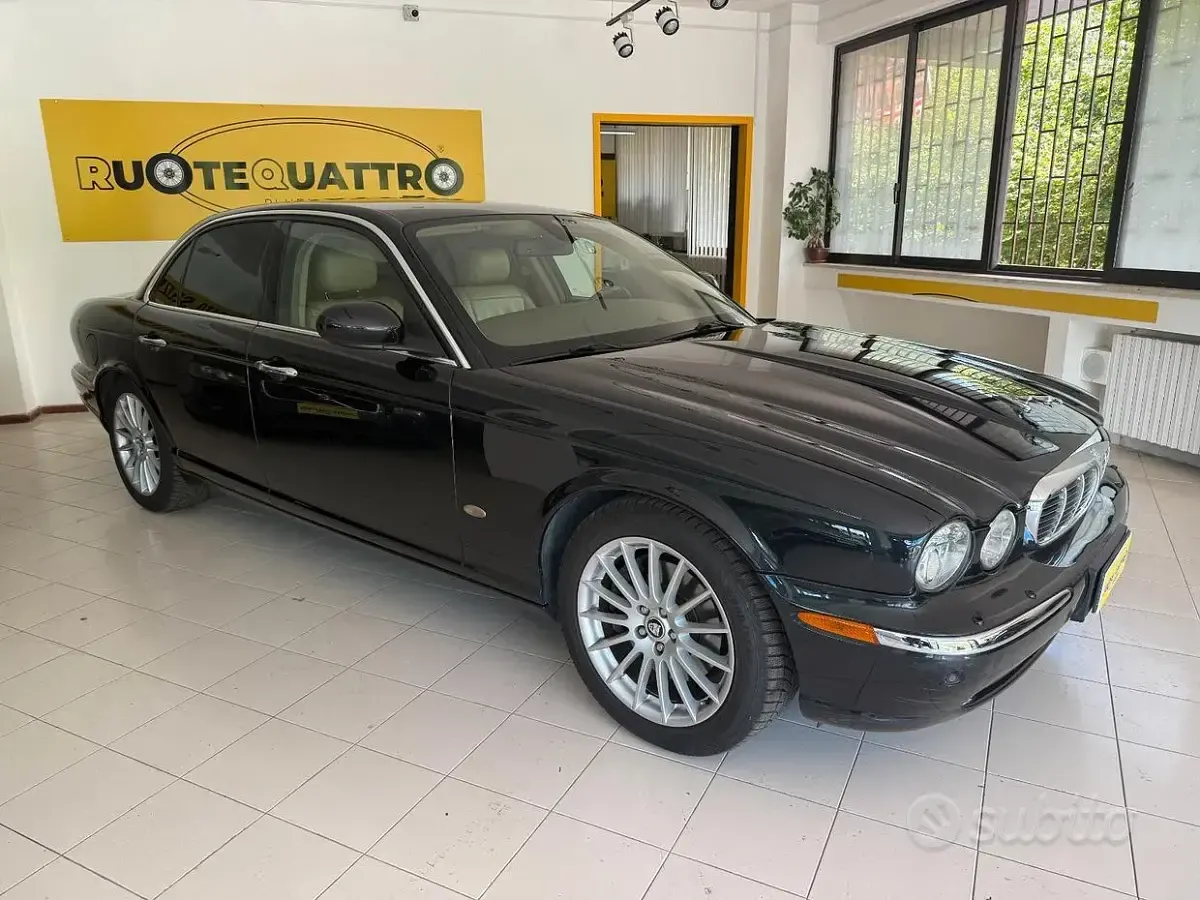 Usata Jaguar XJ6 Executive 207 CV (152 kW) 2007 Berlina