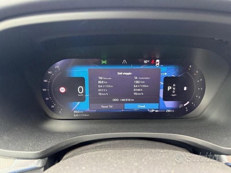 Käytetty Volvo V60 Plus 197 HP (144 kW) 2023 Valkoinen Farmari