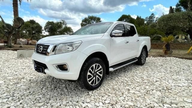 Second-hand Nissan Navara N-Connecta 350 CP (257 kW) 2017 Alb Pickup
