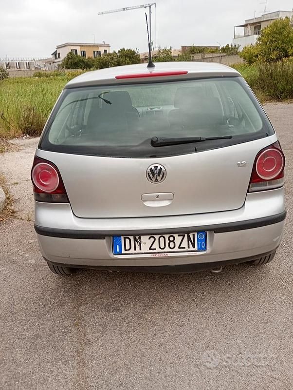 Usata VW Polo 70 CV (51 kW) 2008 Grigio Utilitaria
