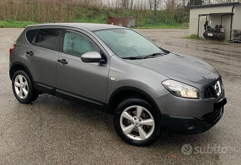 Usata Nissan Qashqai Tekna 110 CV (80 kW) 2013 Grigio SUV