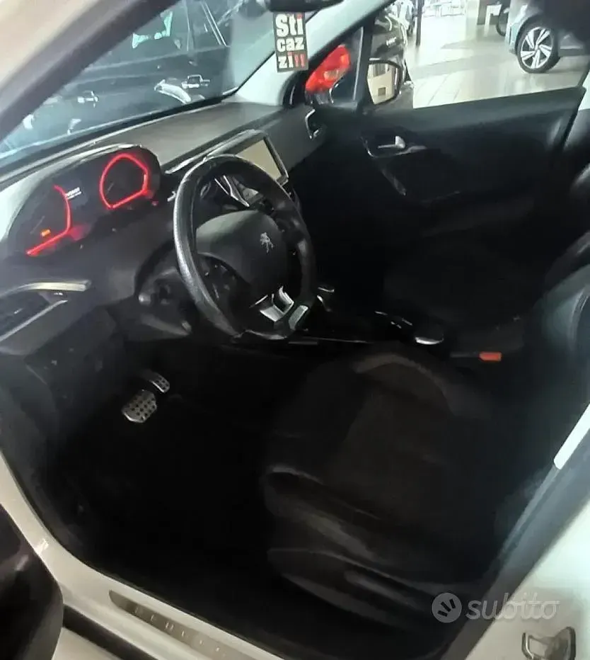 Usata Peugeot 2008 S 110 CV (80 kW) 2016 Bianco SUV