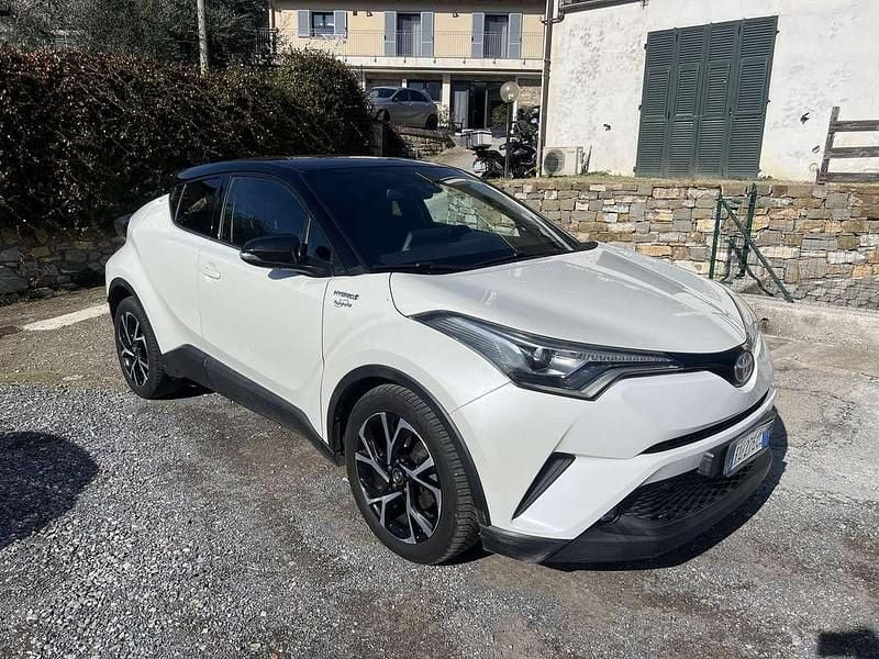 Usata Toyota C-HR 122 CV (89 kW) 2017 Bianco SUV