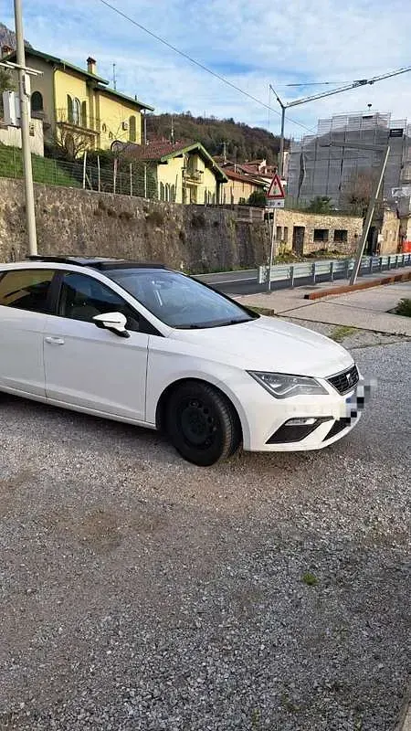 Usata Seat Leon FR 150 CV (110 kW) 2017 Bianco Berlina