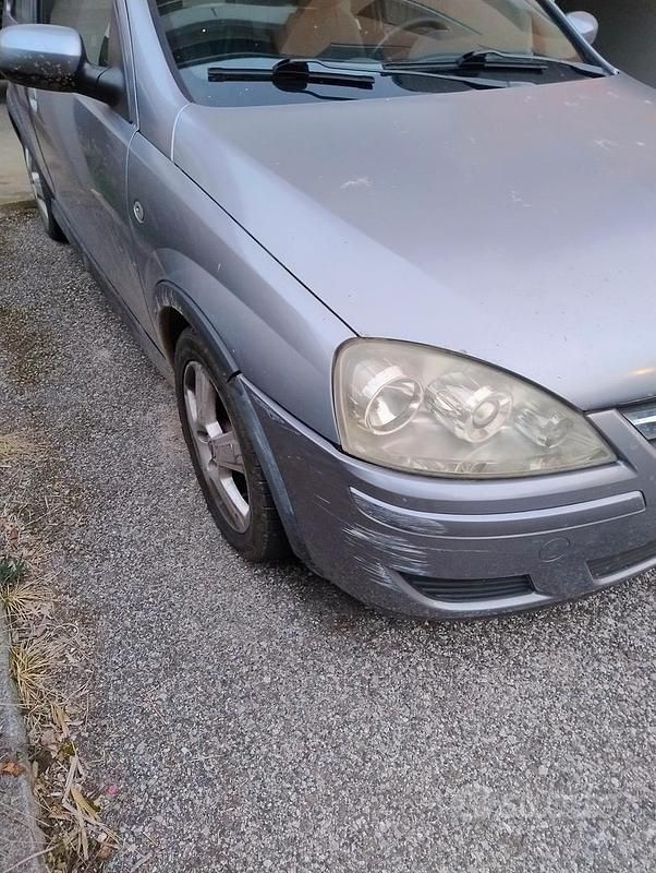 Usata Opel Corsa 2005 Grigio Utilitaria