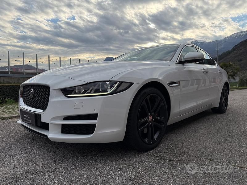 Usata Jaguar XE Prestige 179 CV (131 kW) 2016 Bianco Berlina