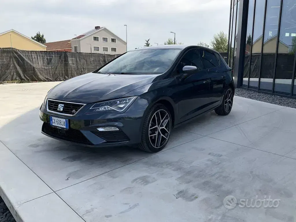 Usata Seat Leon FR 131 CV (96 kW) 2020 Grigio Berlina