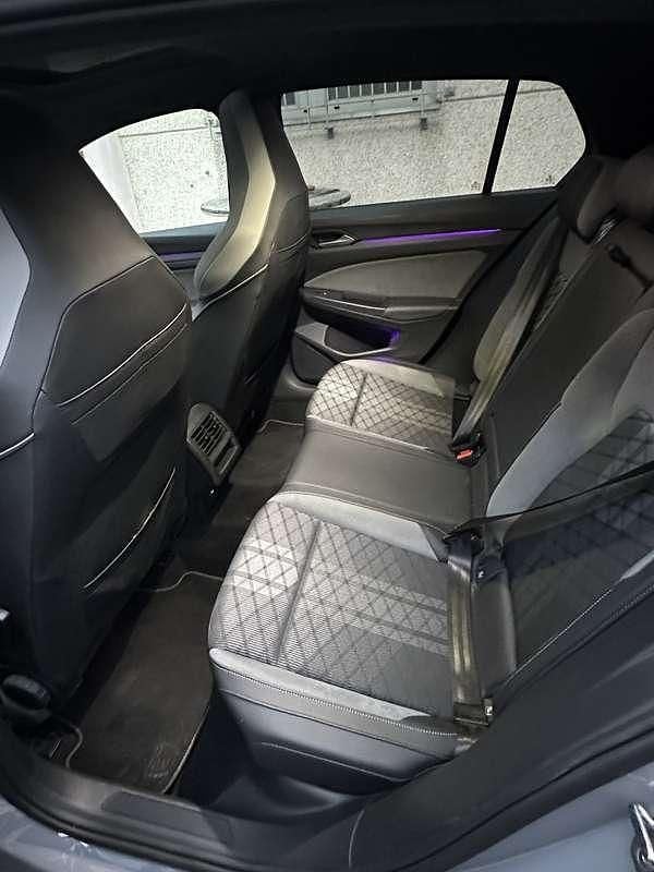 Usata VW Golf VIII R-line 150 CV (110 kW) 2023 Berlina