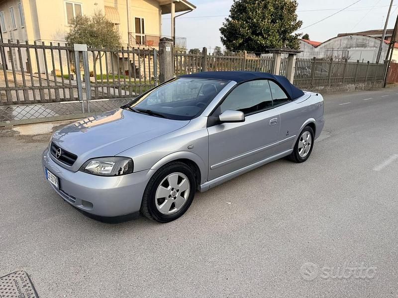 Usata Opel Astra Cabriolet 101 CV (74 kW) 2003 Cabrio