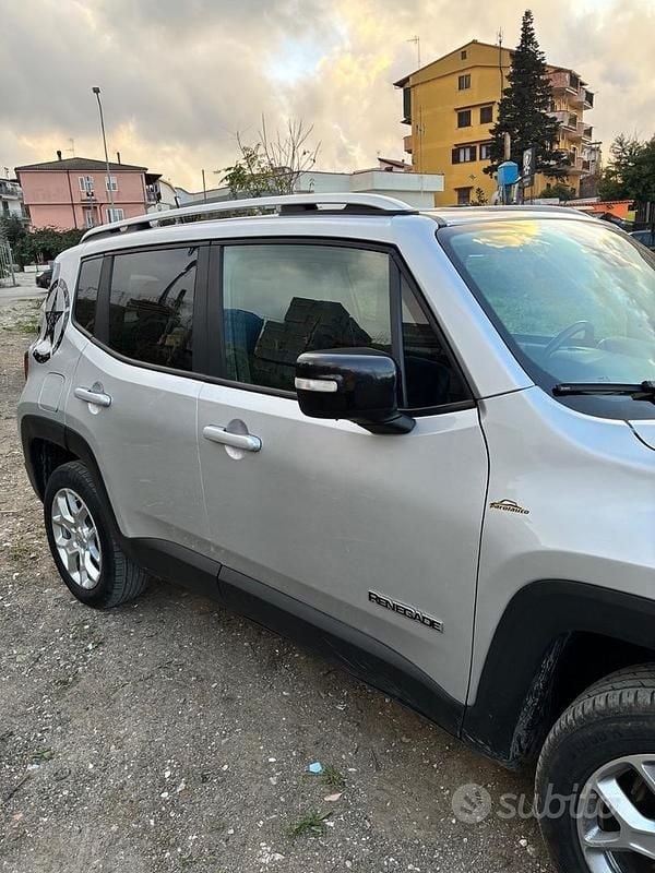 Usata Jeep Renegade 140 CV (102 kW) 2016 Grigio SUV