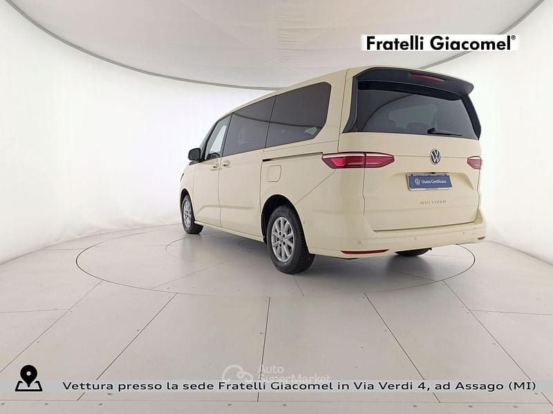 Usata VW Multivan Life 150 CV (110 kW) 2024 Bianco Furgone
