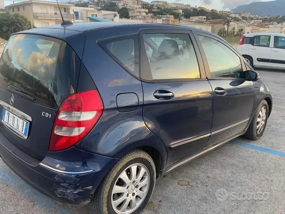 Usata Mercedes A180 2006 Blu Berlina