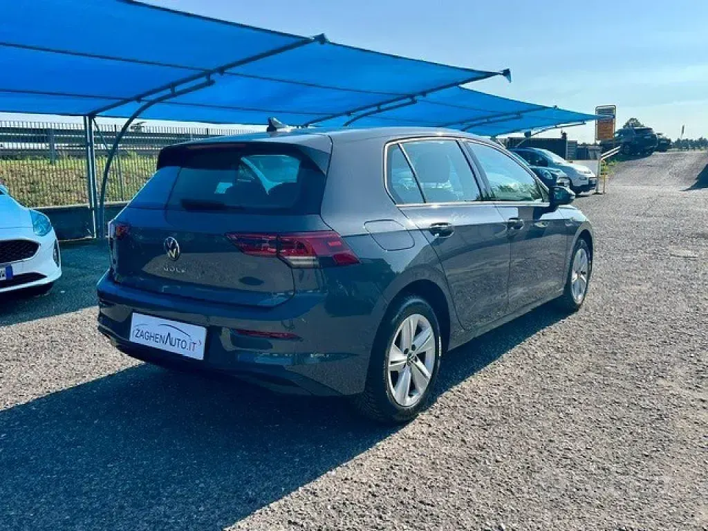 Usata VW Golf VIII Style 116 CV (85 kW) 2022 Grigio Berlina