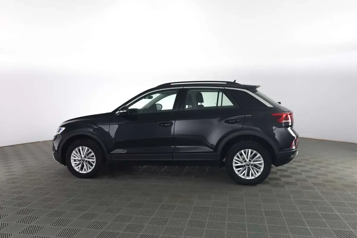 Usata VW T-Roc Life 150 CV (110 kW) 2025 Nero perla SUV