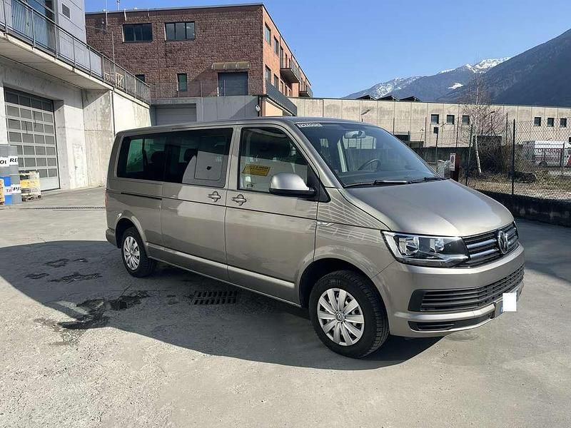 Usata VW Caravelle 150 CV (110 kW) 2019 Grigio Station wagon