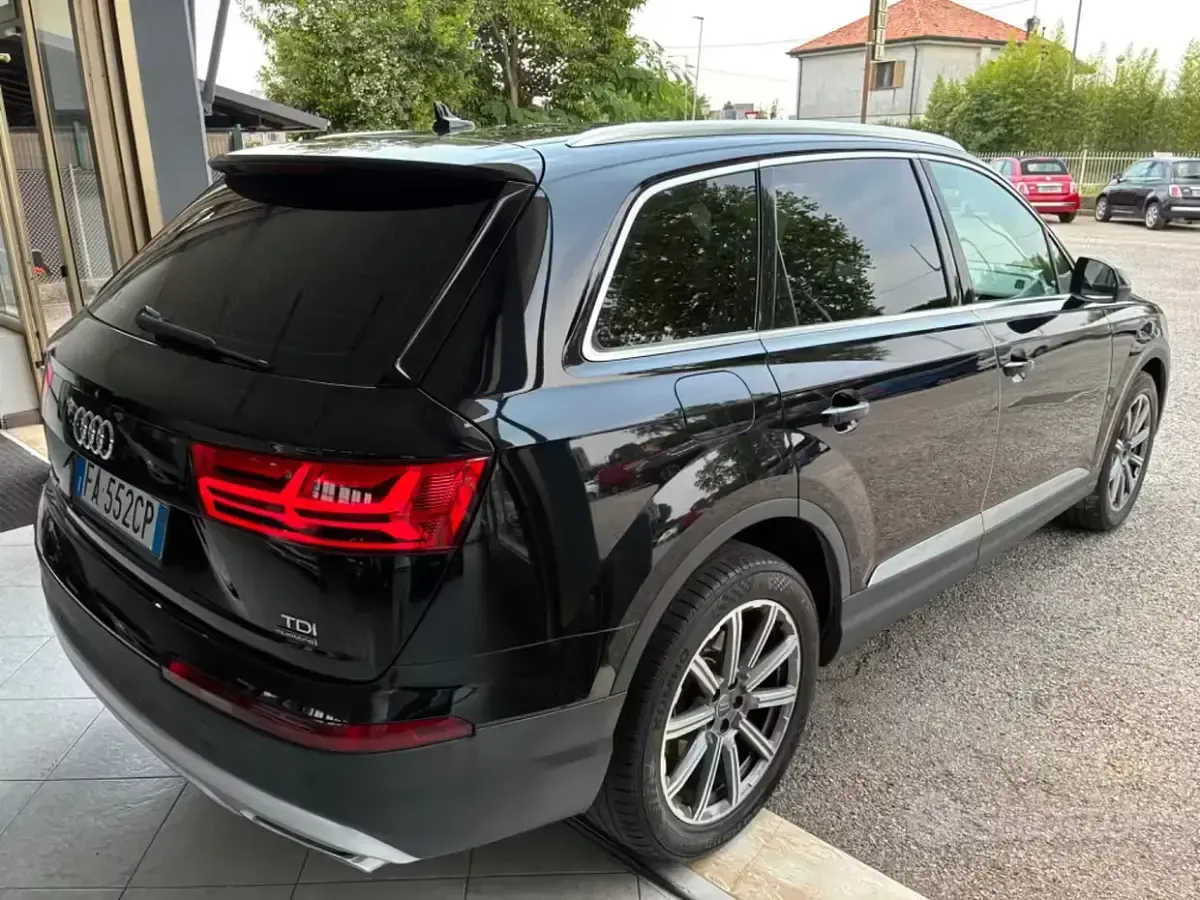 Usata Audi Q7 Business 272 CV (200 kW) 2015 Nero SUV