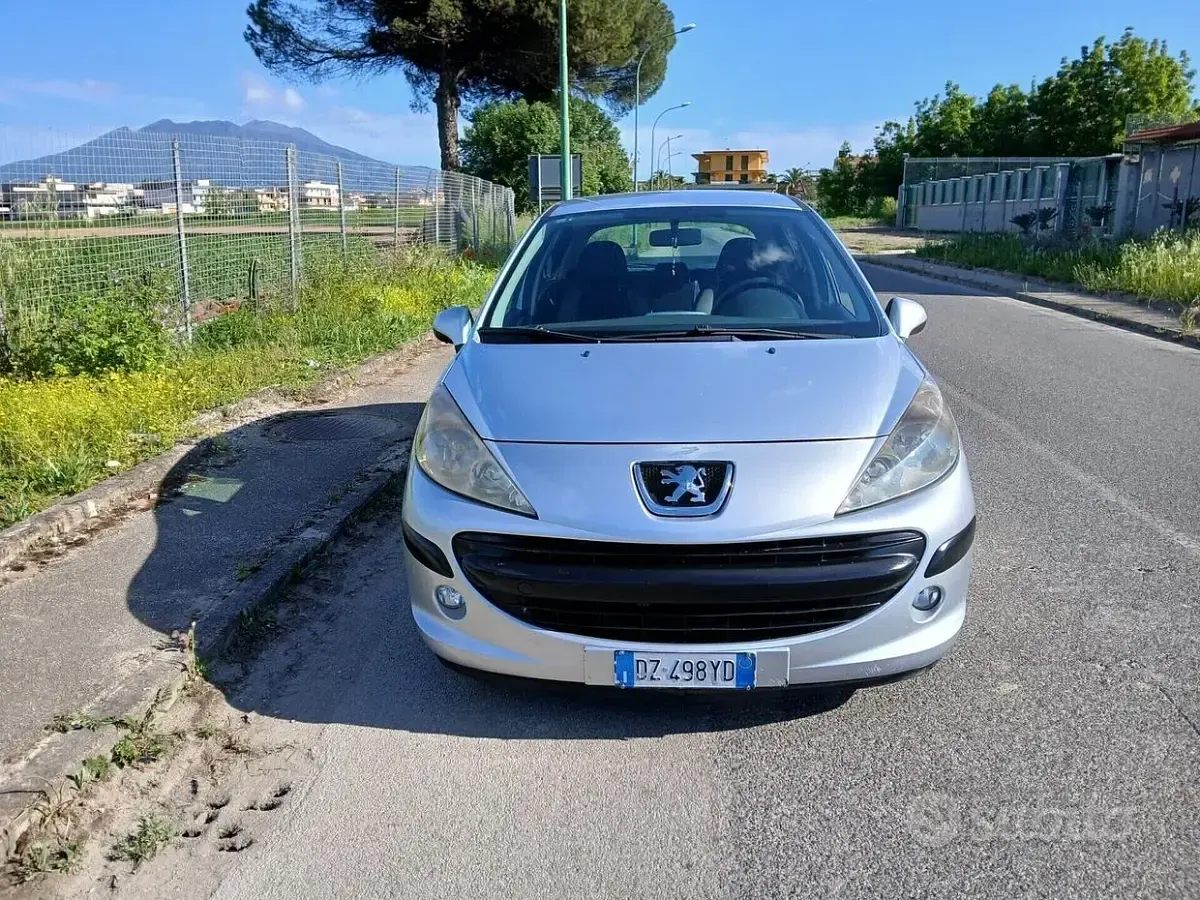 Usata Peugeot 207 68 CV (50 kW) 2009 Nero Berlina