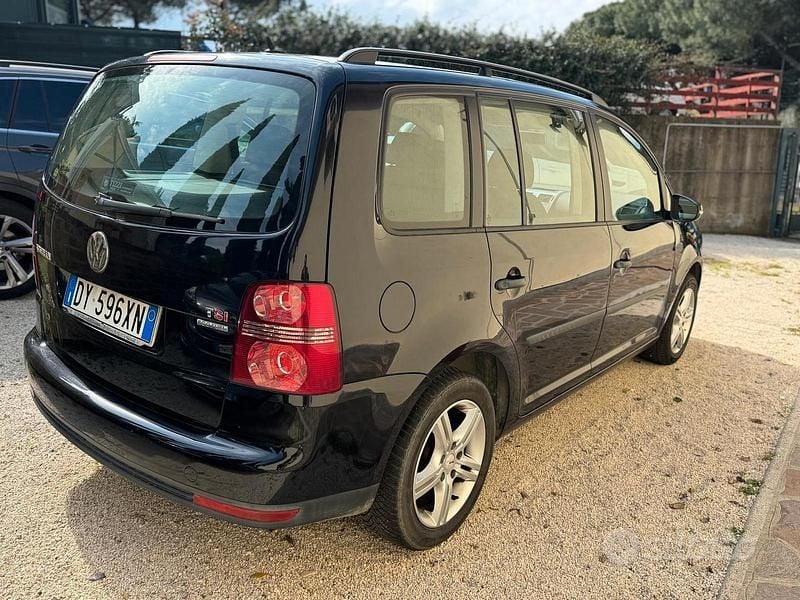 Usata VW Touran 150 CV (110 kW) 2011 Nero Monovolume