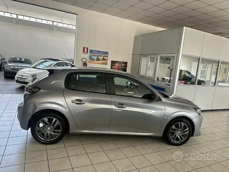 Usata Peugeot 208 Active 101 CV (74 kW) 2022 Grigio Utilitaria