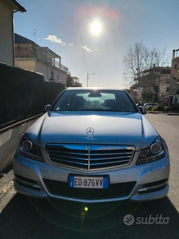 Usata Mercedes C220 170 CV (125 kW) 2011 Grigio Berlina