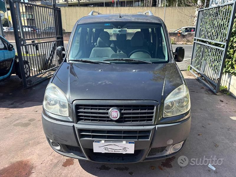 Usata Fiat Doblò Active 103 CV (75 kW) 2008 Grigio Monovolume