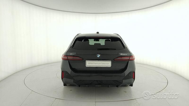 Occasion BMW 520 M Sport 197 ch (144 kW) 2024 Gris Break