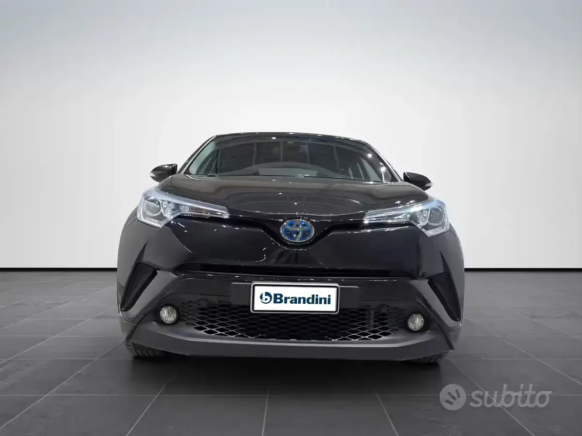 Usata Toyota C-HR Active 98 CV (72 kW) 2017 Nero cinema SUV