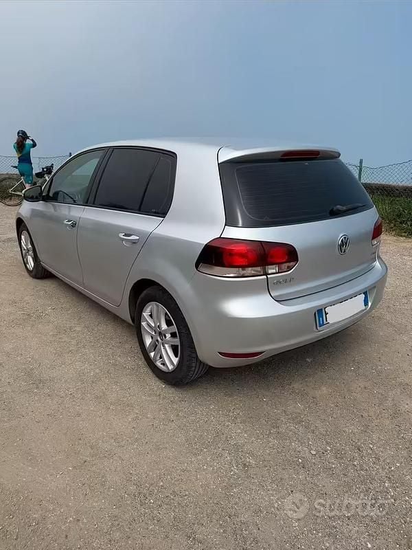 Usata VW Golf VII Highline 102 CV (75 kW) 2012 Grigio Berlina