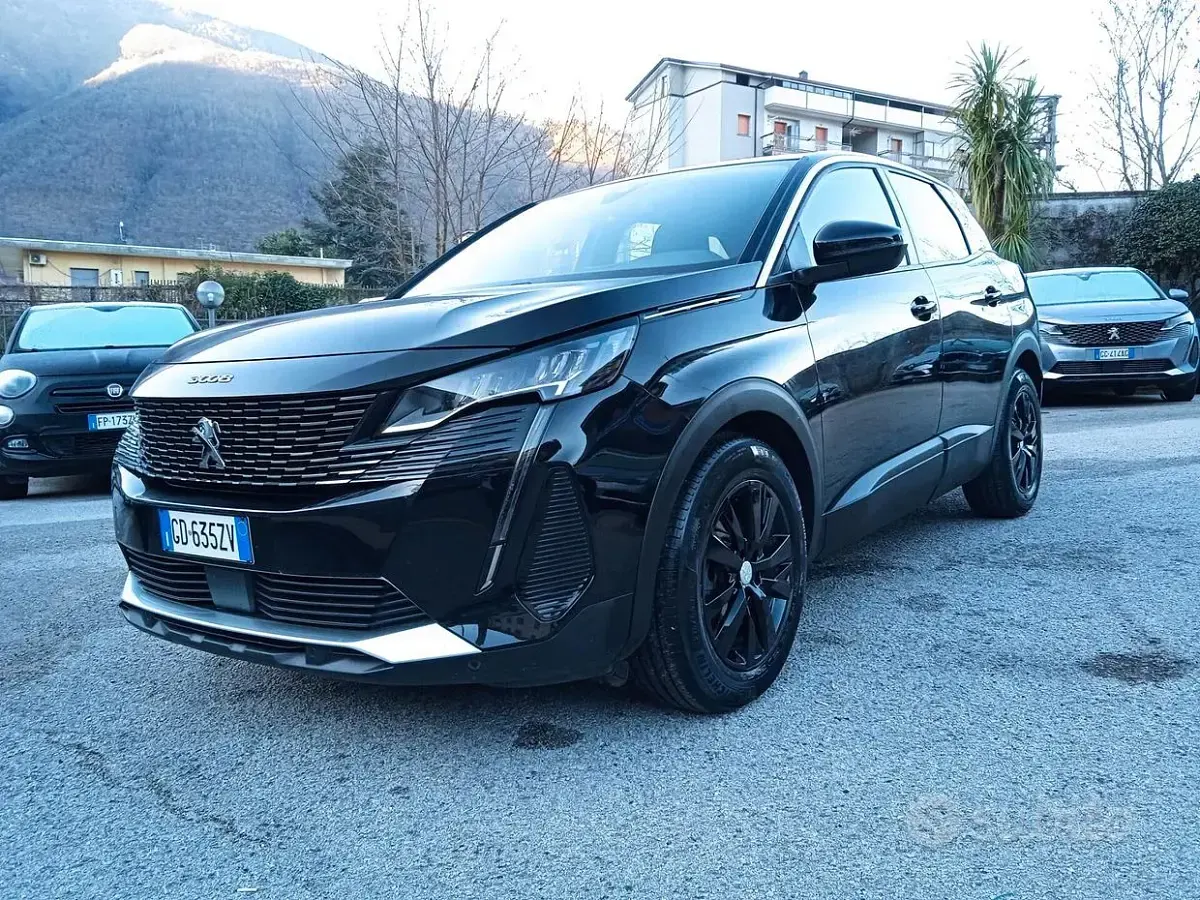 Usata Peugeot 3008 Allure 131 CV (96 kW) 2021 Nero SUV