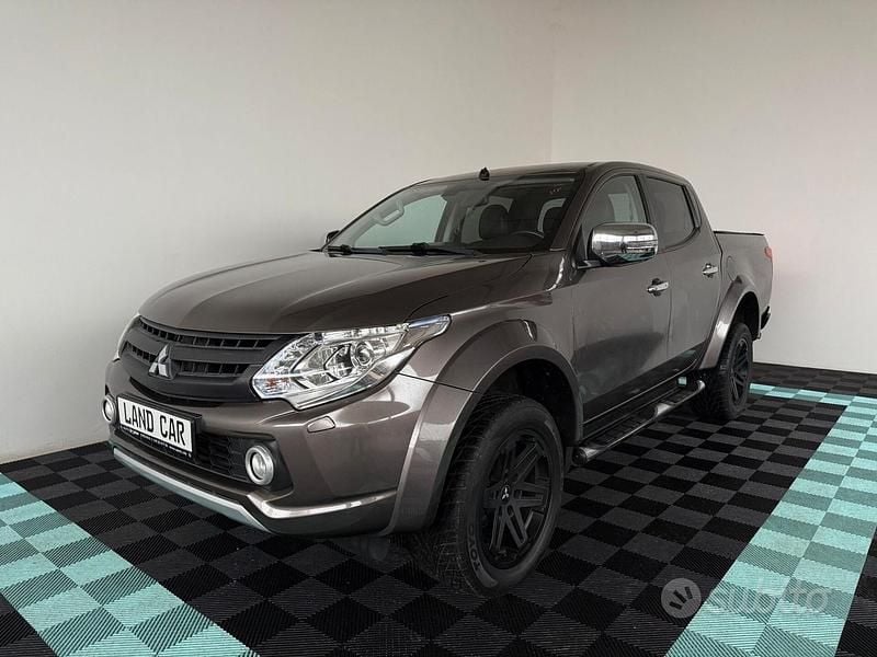 Usata Mitsubishi L200 Intense 181 CV (133 kW) 2017 Marrone Pick-up