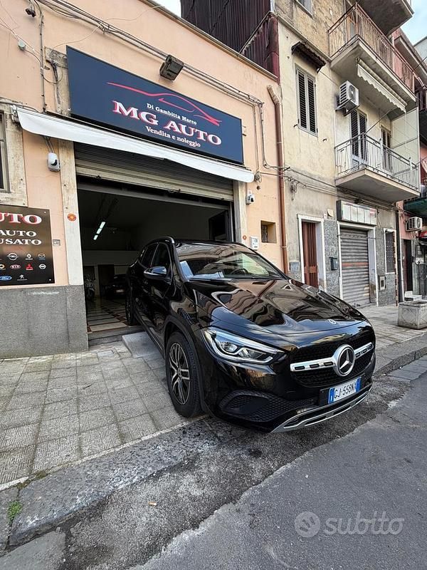 Usata Mercedes GLA180 115 CV (84 kW) 2022 Nero SUV
