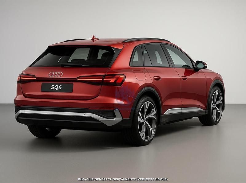 Usata Audi SQ6 e-tron Ambiente 359 kW (489 CV) 2024 Rosso SUV