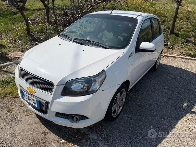 Usata Chevrolet Aveo LT 84 CV (61 kW) 2011 Bianco Berlina