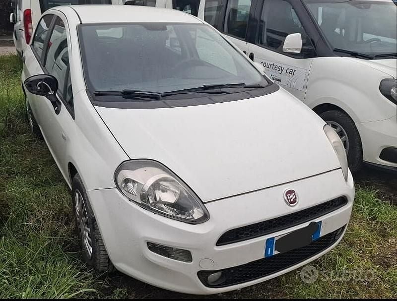 Usata Fiat Grande Punto 75 CV (55 kW) 2014 Bianco Utilitaria