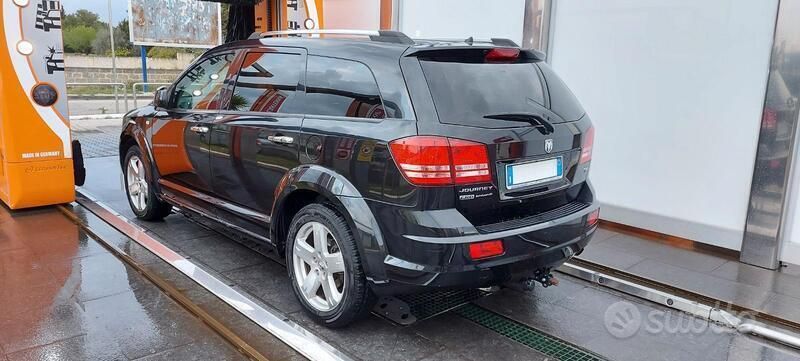 Nero Usata 2009 Dodge Journey SUV | 8500 € (Molto cara) - Immagine 1/4