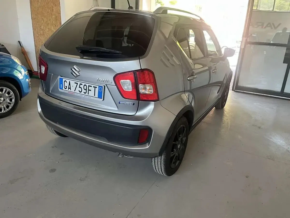 Usata Suzuki Ignis 90 CV (66 kW) 2020 Grigio SUV