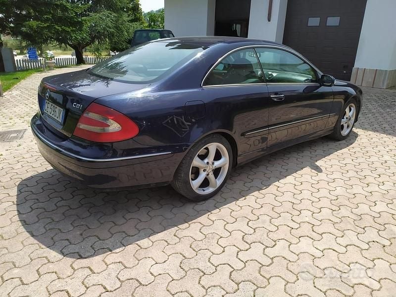 Usata Mercedes CLK270 Elegance 170 CV (125 kW) 2002 Coupé