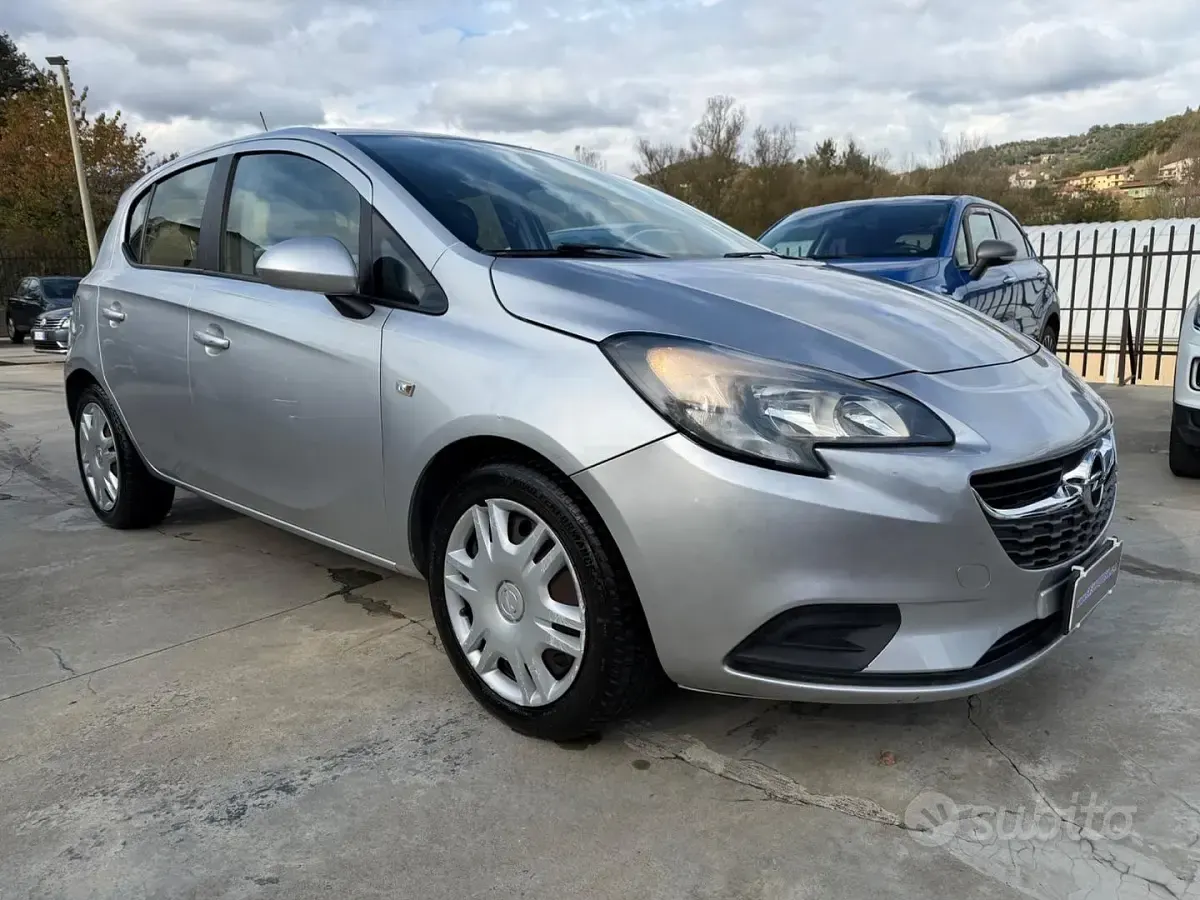 Usado Opel Corsa 75 HP (55 kW) 2017 Cinzento Citadino