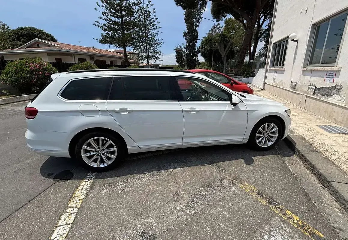Usata VW Passat 150 CV (110 kW) 2016 Bianco Berlina