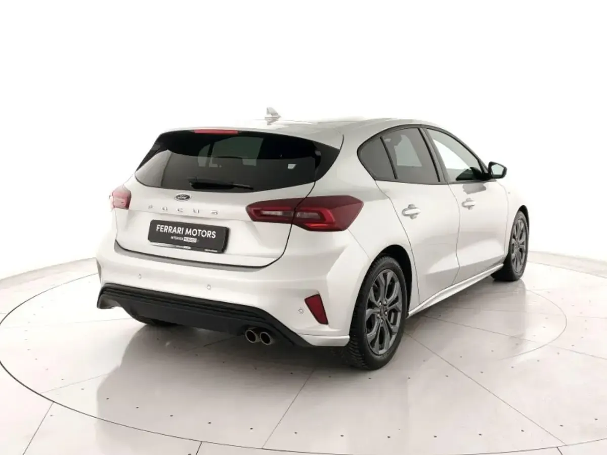 Usata Ford Focus ST-Line 125 CV (91 kW) 2025 Argento Utilitaria