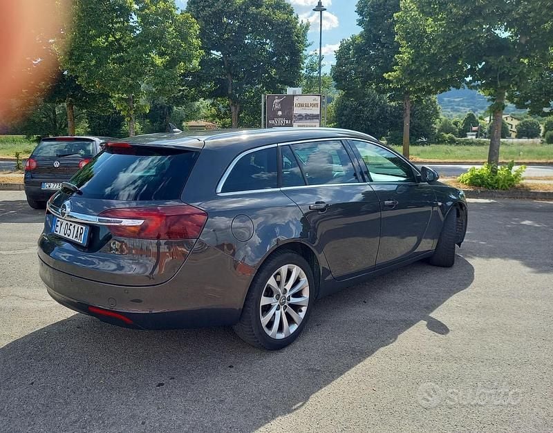 Usata 2015 Opel Insignia Station wagon | 8000 € (Buon prezzo) - Immagine 1/4